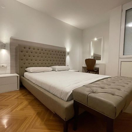 Ruby Luxury Central Apartment 斯科普里 外观 照片